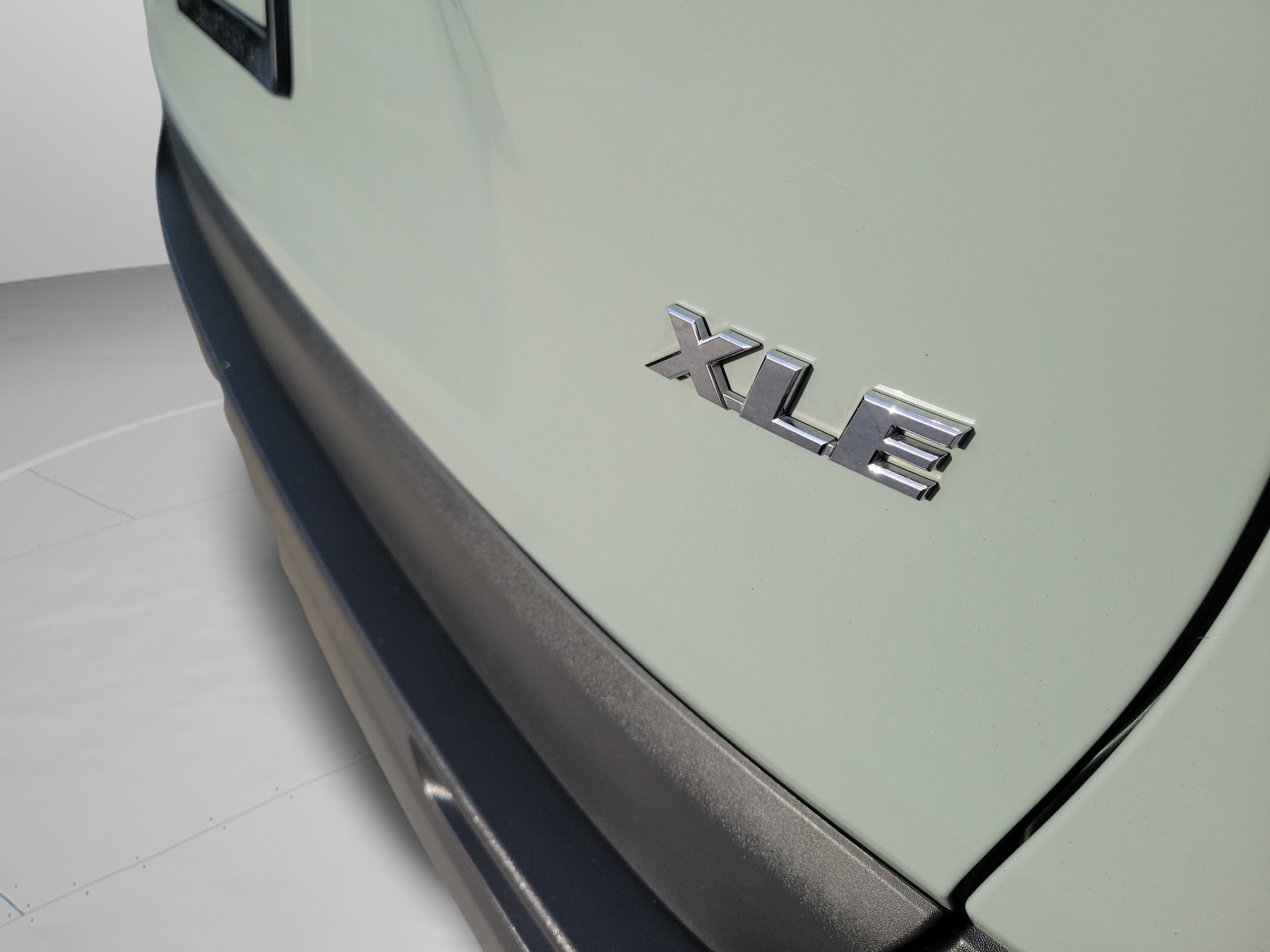 Used 2020 Toyota RAV4 XLE w/ Convenience Package FWD image 29