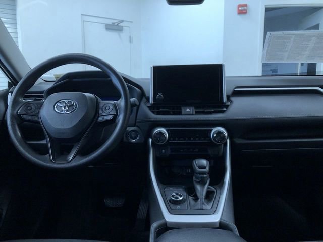 Used 2025 Toyota RAV4 XLE image 18