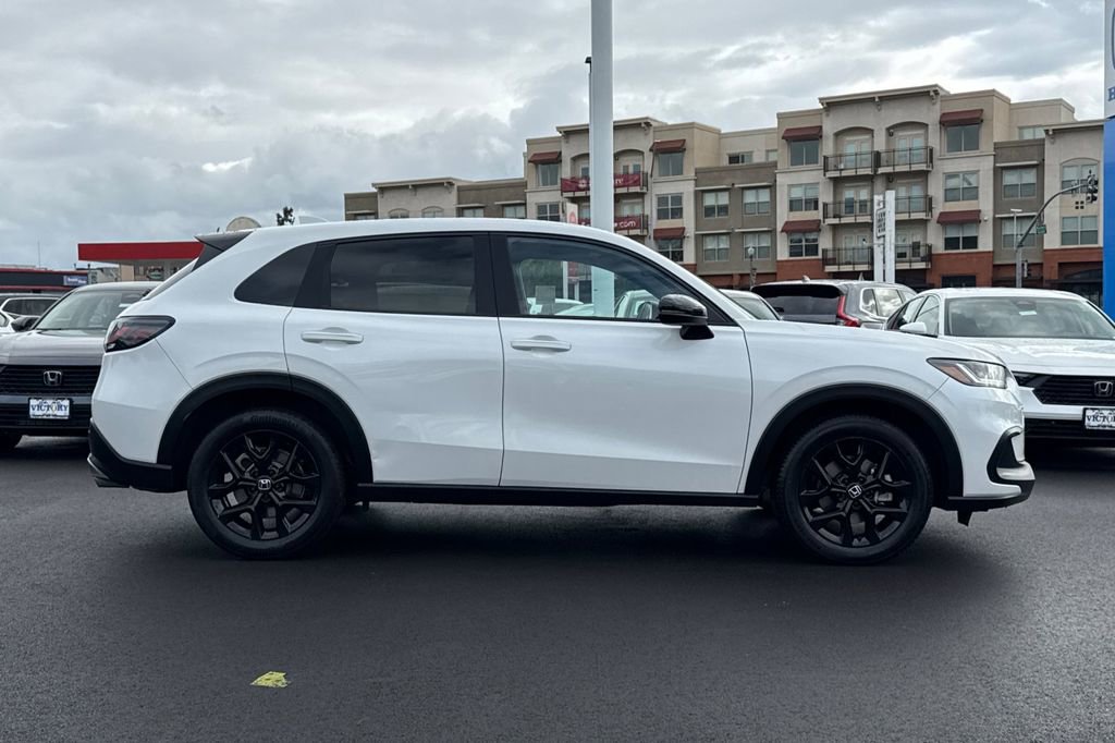 Certified 2024 Honda HR-V Sport image 3