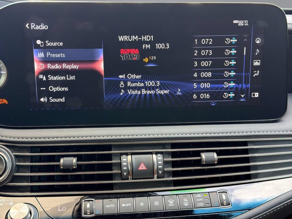 Certified 2022 Lexus LS 500 w/ Accessory Package (Z1) RWD image 23