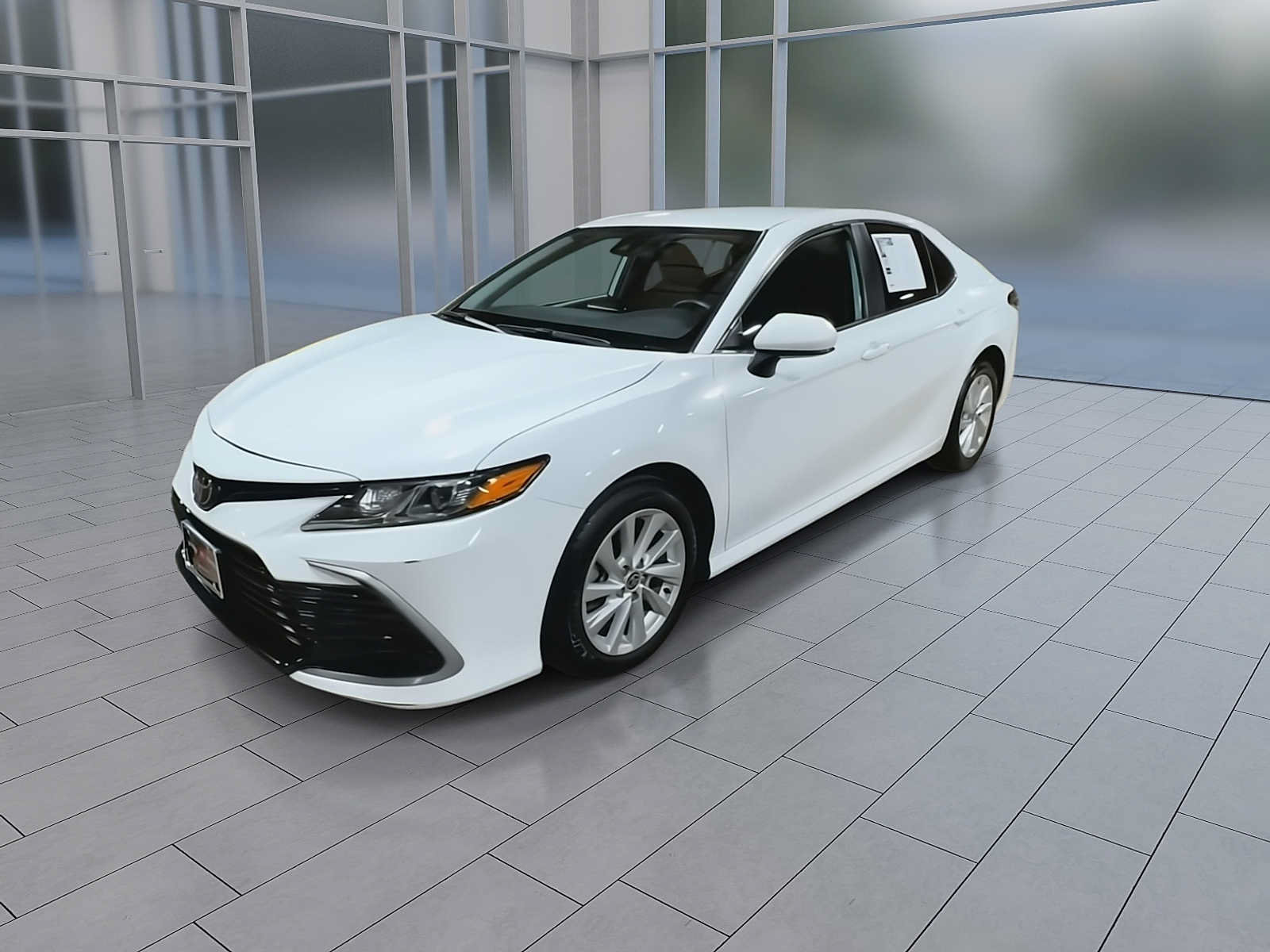 Used 2024 Toyota Camry LE FWD image 4