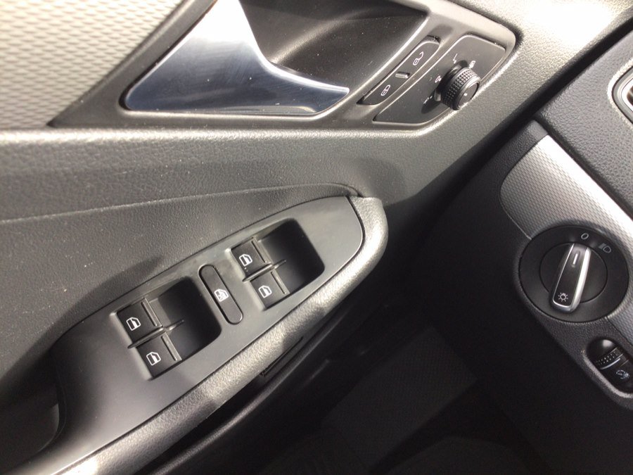 Used 2015 Volkswagen Jetta SE FWD image 36