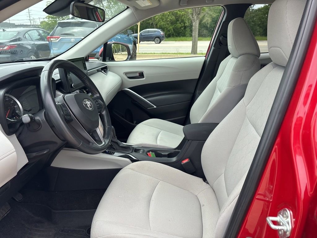 Used 2022 Toyota Corolla Cross LE FWD image 11
