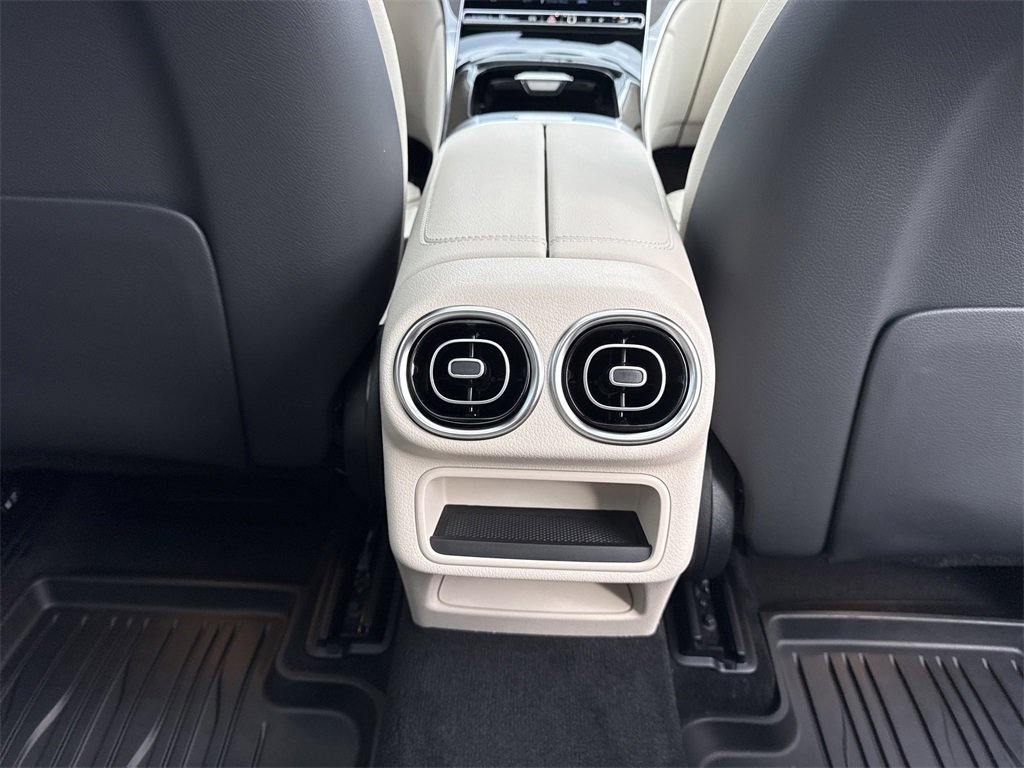 New 2026 Mercedes-Benz GLC 300 4MATIC image 23