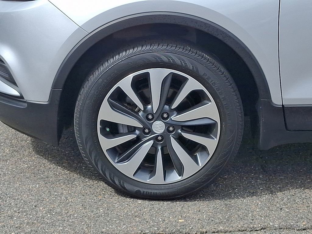 Used 2021 Buick Encore Preferred w/ Safety Package image 8