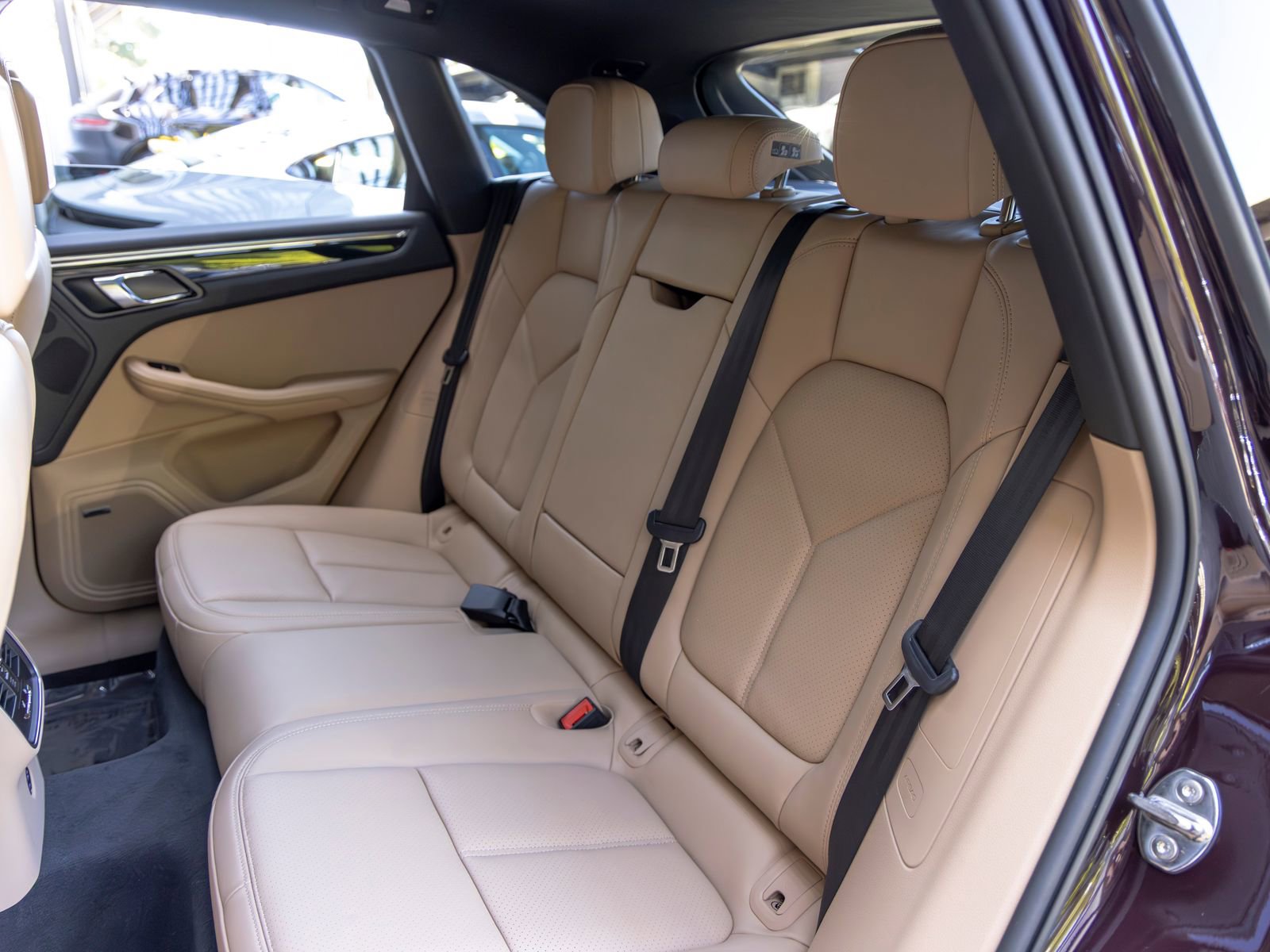 Certified 2026 Porsche Macan AWD/4WD image 47