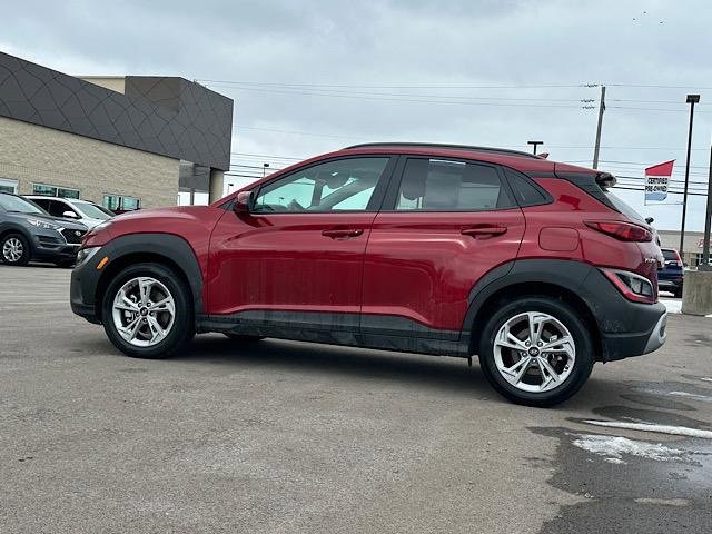 Used 2023 Hyundai Kona SEL image 4