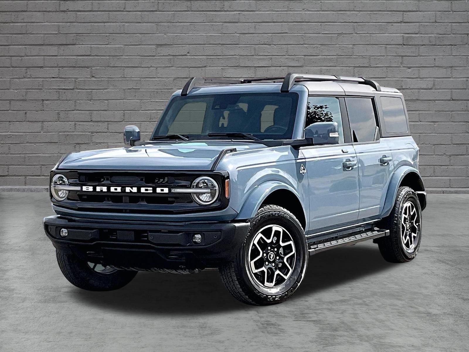 Used 2023 Ford Bronco Outer Banks AWD/4WD video 3