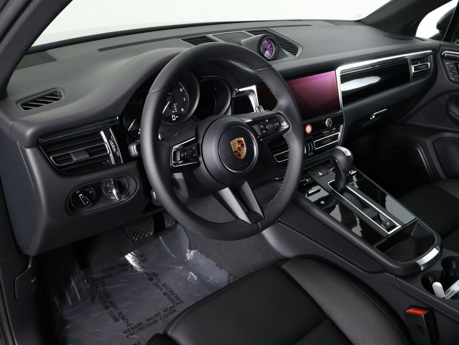 New 2026 Porsche Macan AWD/4WD image 4