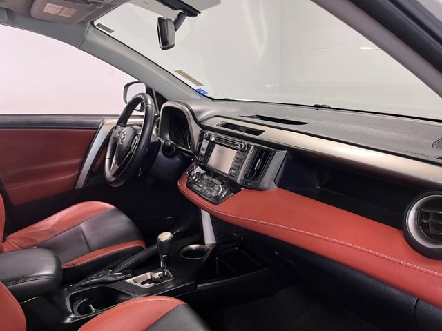 Used 2015 Toyota RAV4 Limited image 11