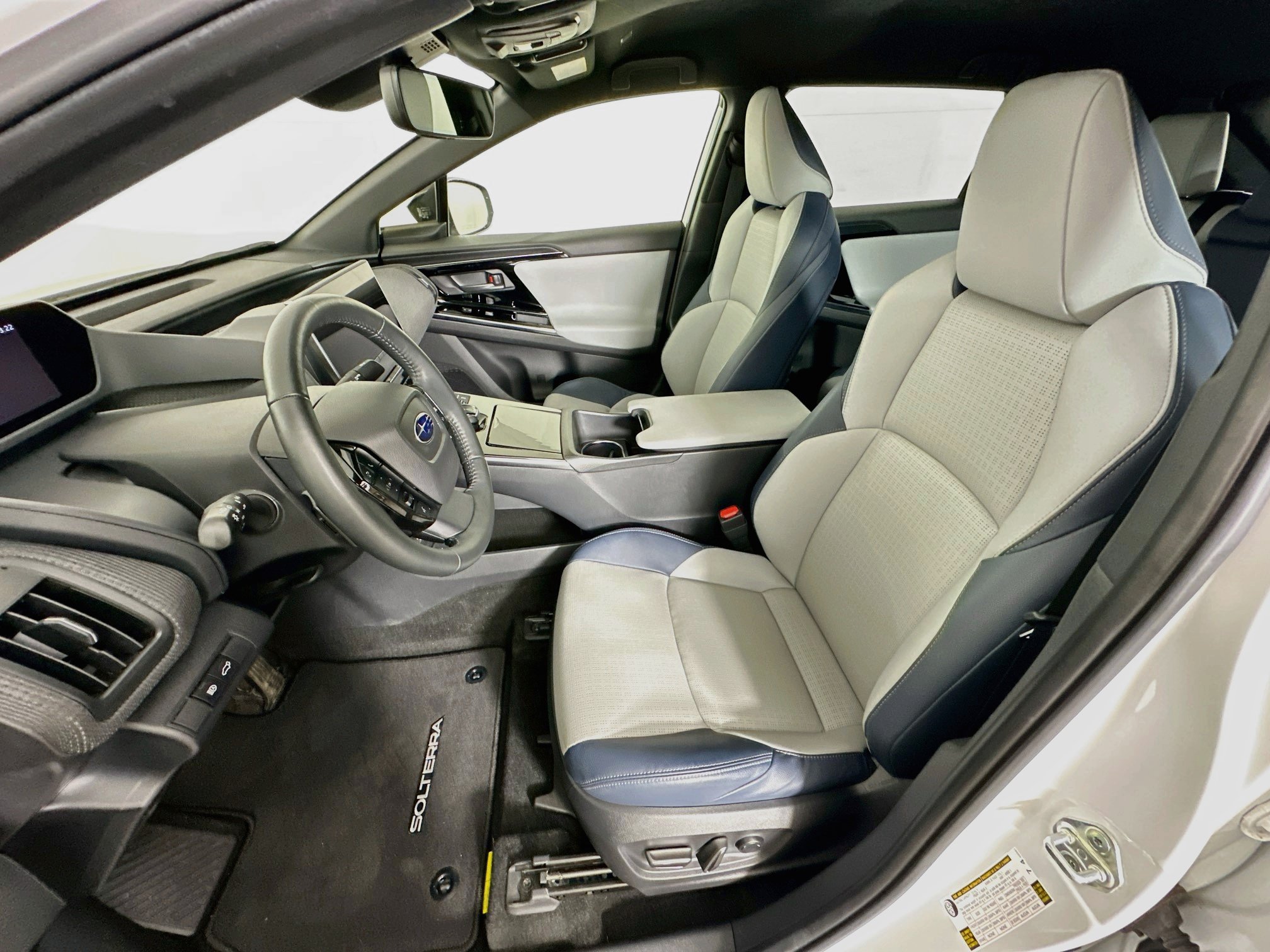 Used 2023 Subaru Solterra AWD image 13