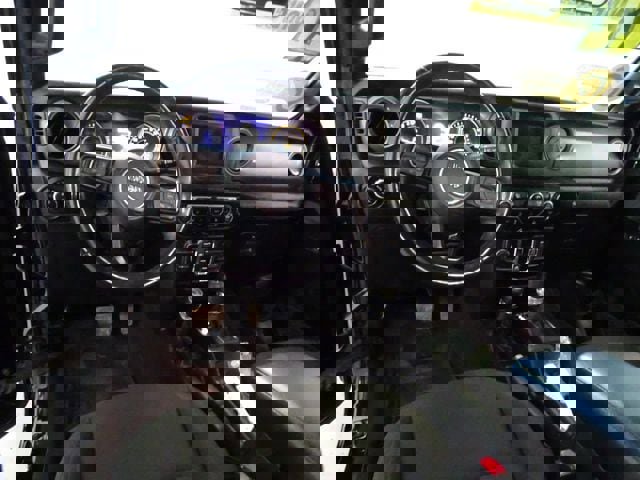 Certified 2022 Jeep Gladiator Willys AWD/4WD image 5