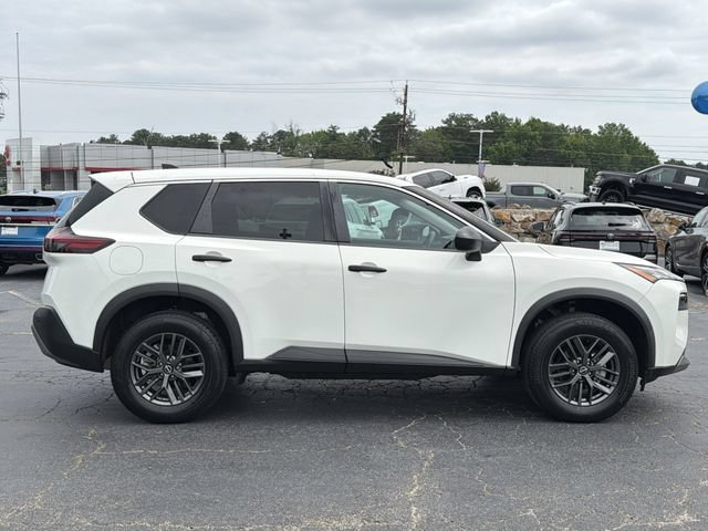 Certified 2022 Nissan Rogue S FWD image 6