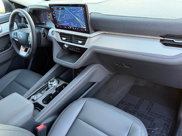 New 2026 Ford Explorer Active w/ Active Comfort Package AWD/4WD image 13