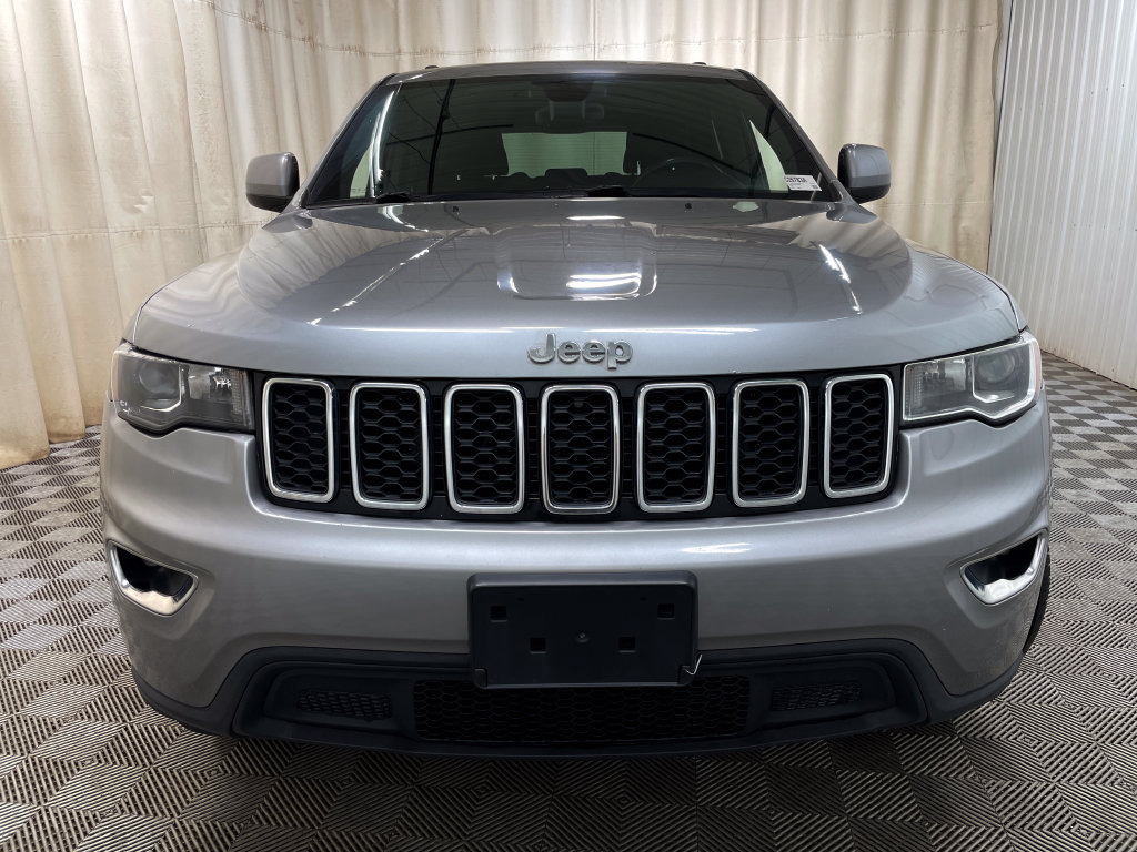 Used 2017 Jeep Grand Cherokee Laredo w/ Quick Order Package 23E AWD/4WD image 11