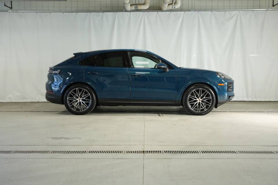 New 2026 Porsche Cayenne Coupe image 8