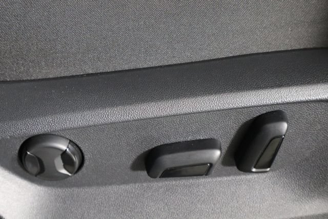 Used 2026 Volkswagen Atlas SE FWD image 24