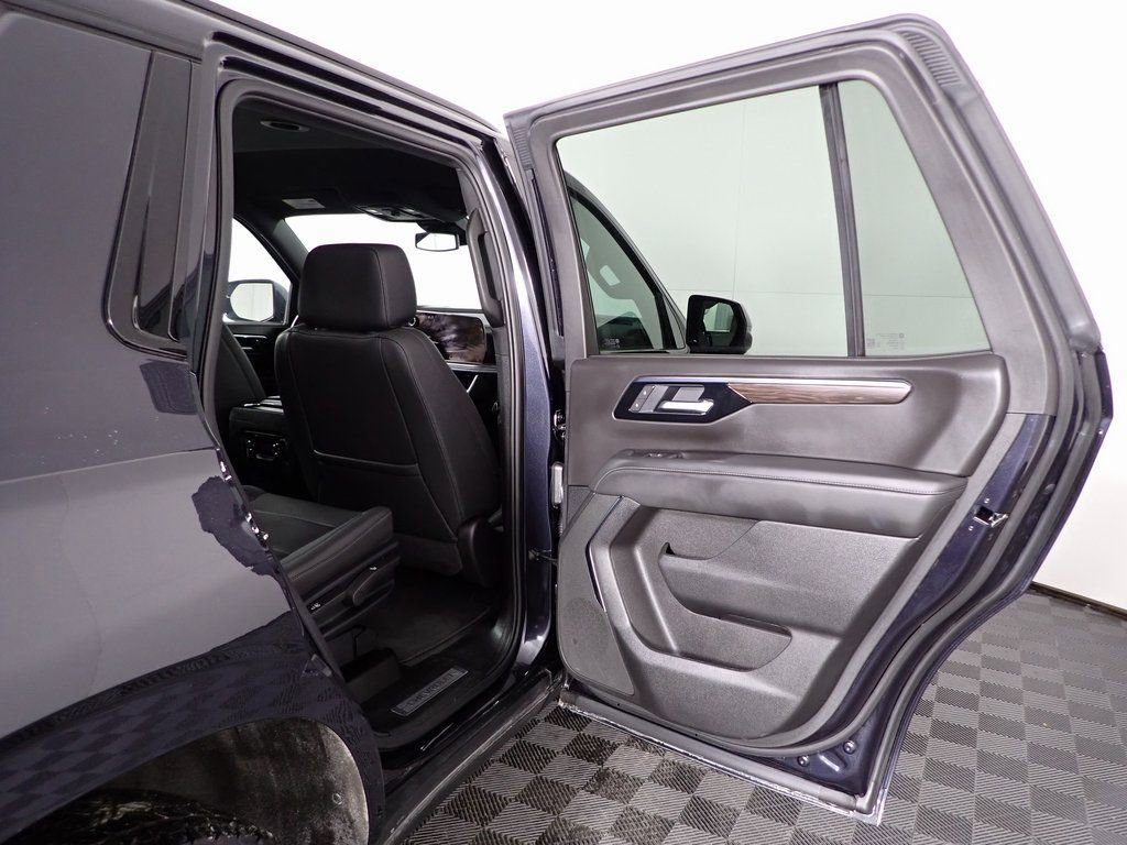 Used 2025 Chevrolet Tahoe Z71 image 34