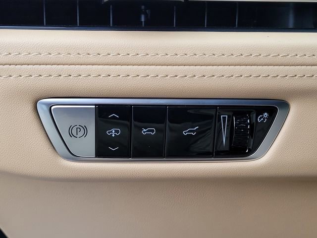 New 2025 Cadillac Escalade IQ Sport 2 w/ LPO, ONYX Package image 13