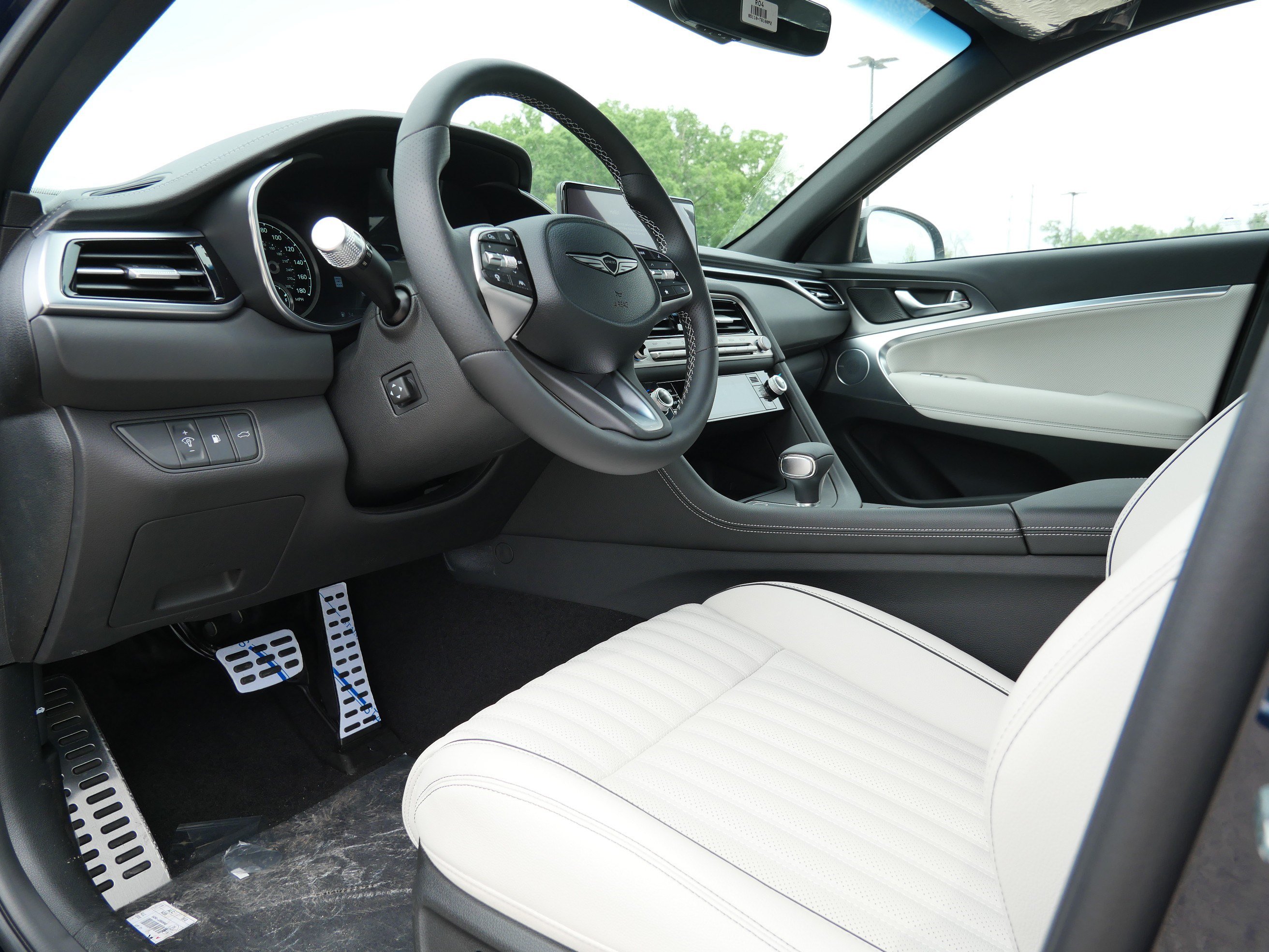 New 2026 Genesis GV70 2.5T Select AWD/4WD image 13