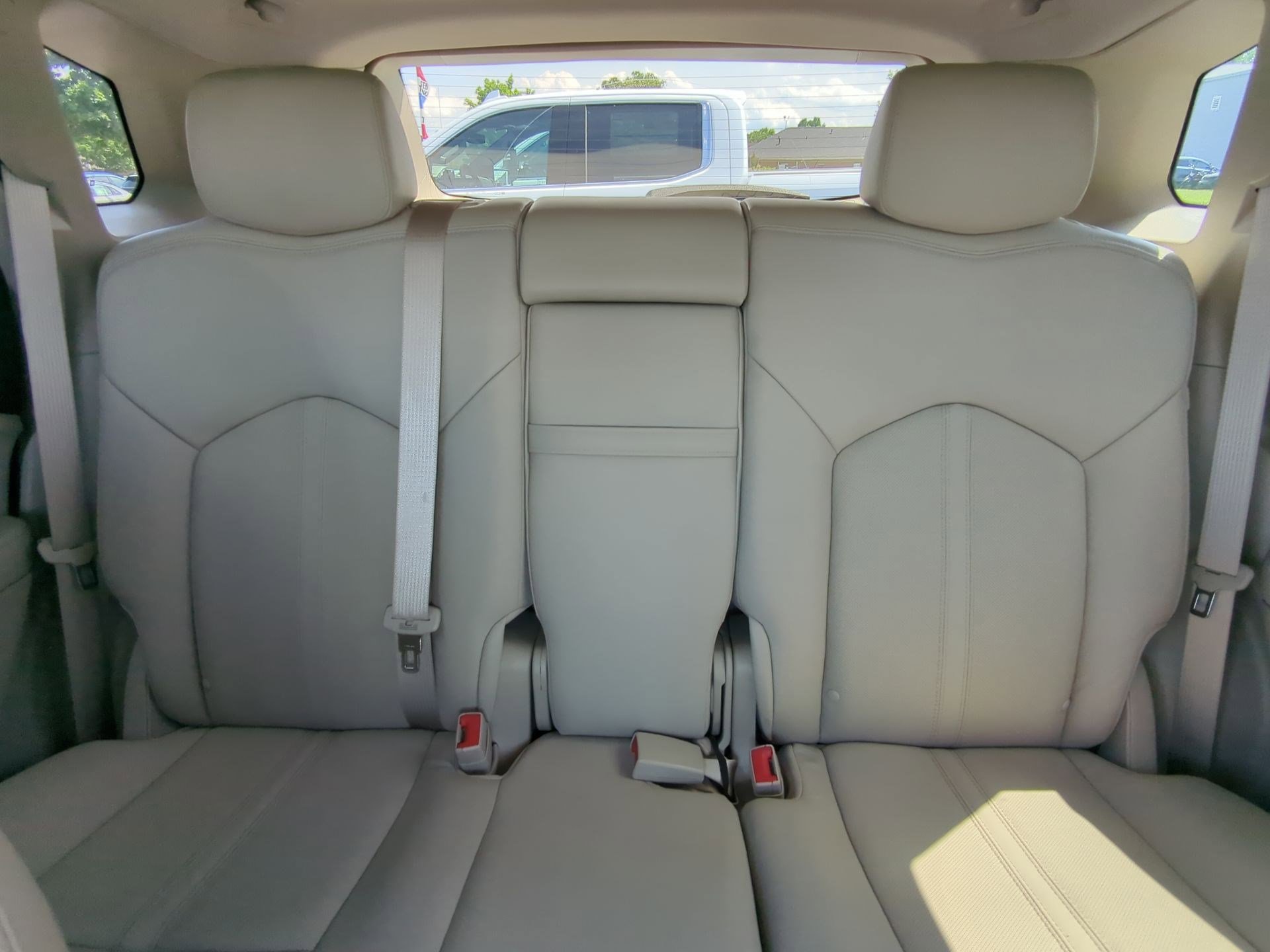 Used 2015 Cadillac SRX Luxury w/ Driver Assist Package FWD image 21