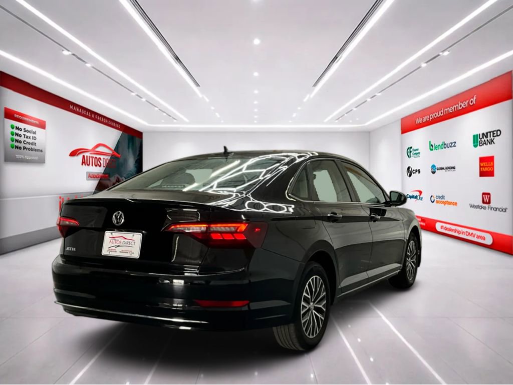 Used 2021 Volkswagen Jetta SE w/ SE Cold Weather Package image 8