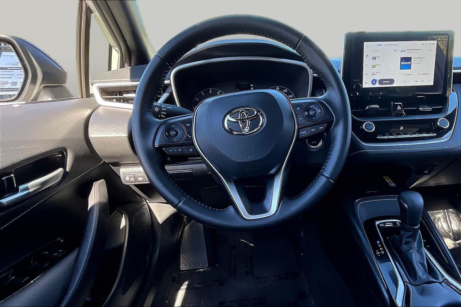 Used 2026 Toyota Corolla SE FWD image 6