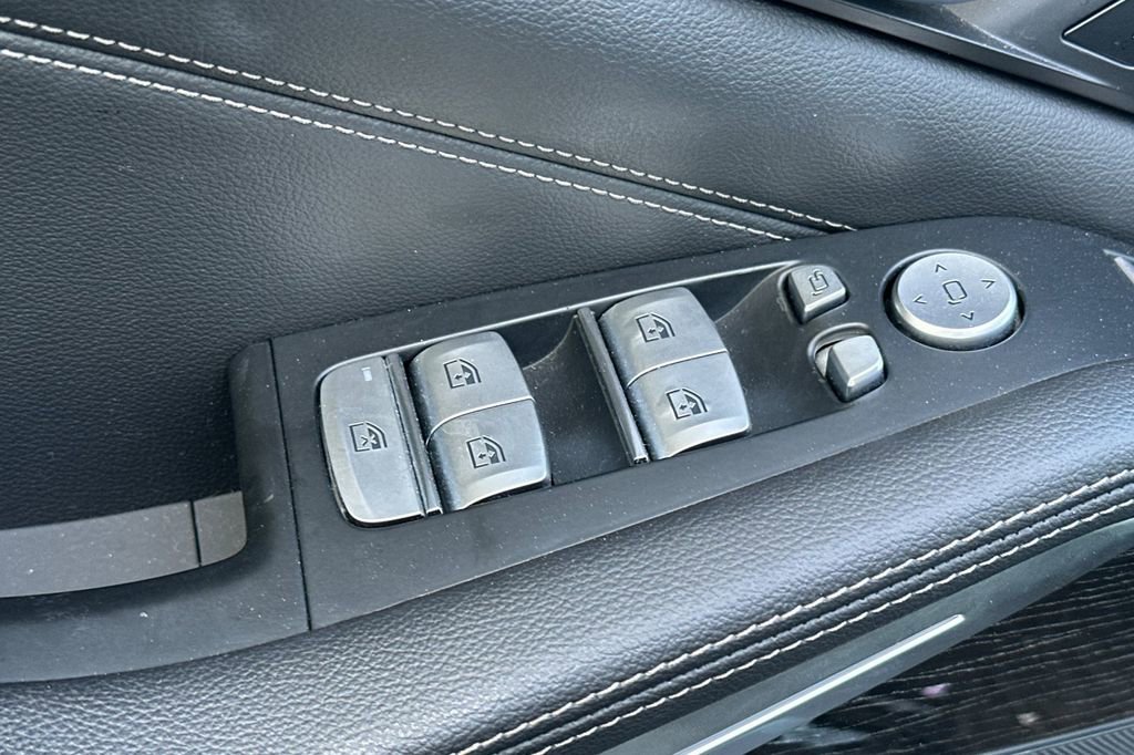 Used 2020 BMW X7 xDrive40i w/ M Sport Package image 11