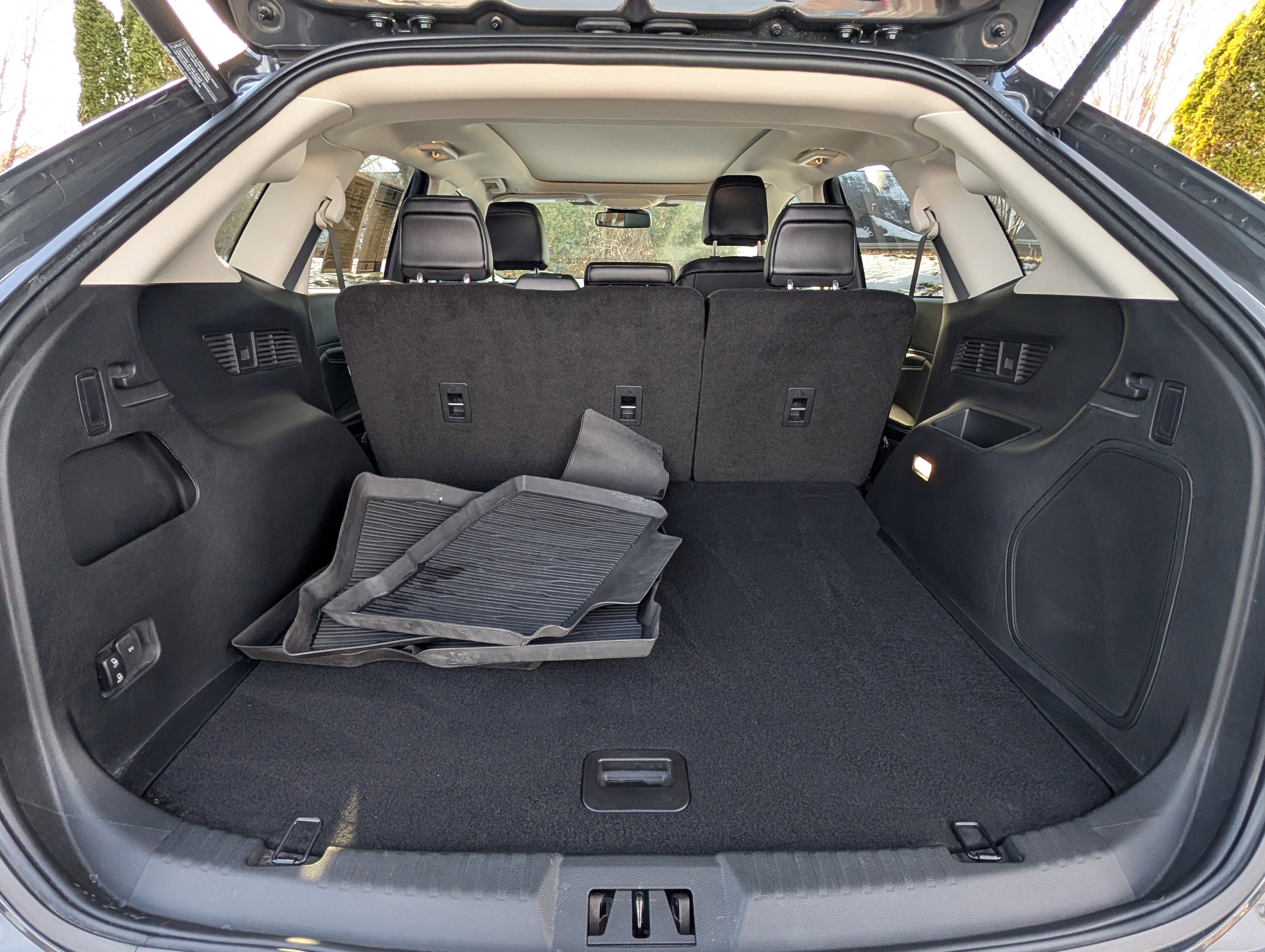 Used 2021 Ford Edge Titanium image 29