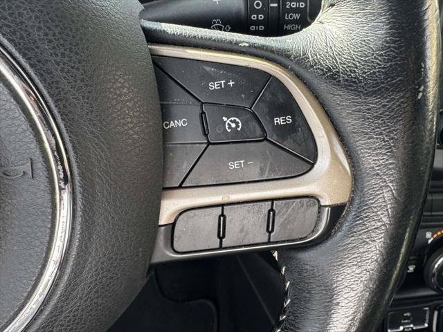 Used 2016 Jeep Renegade Limited AWD/4WD image 17