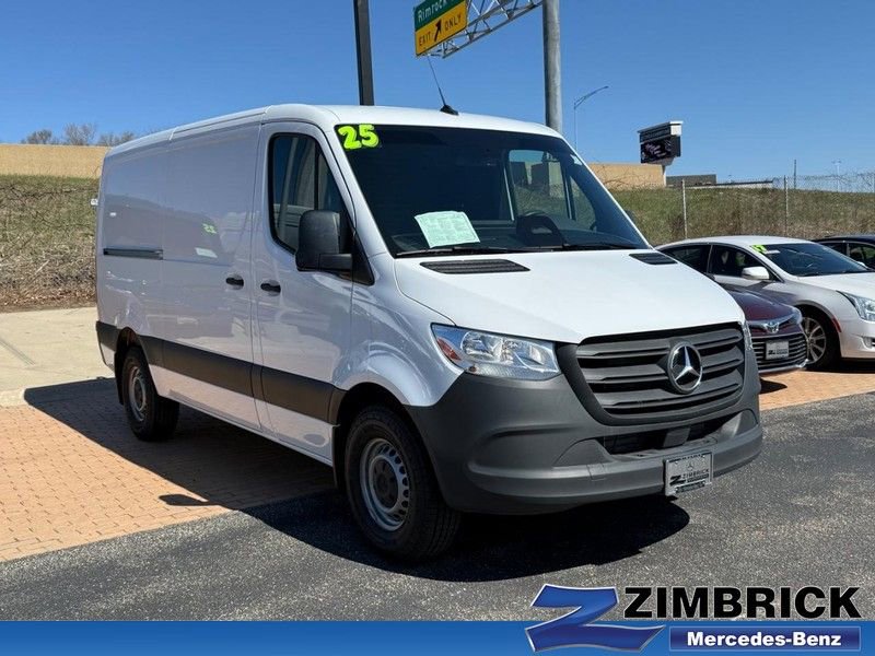 Used 2025 Mercedes-Benz Sprinter 2500 image 1
