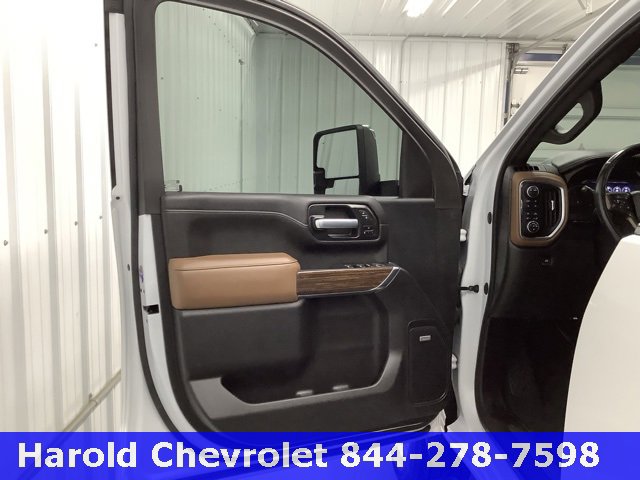 Used 2021 Chevrolet Silverado 2500 High Country w/ Technology Package image 14