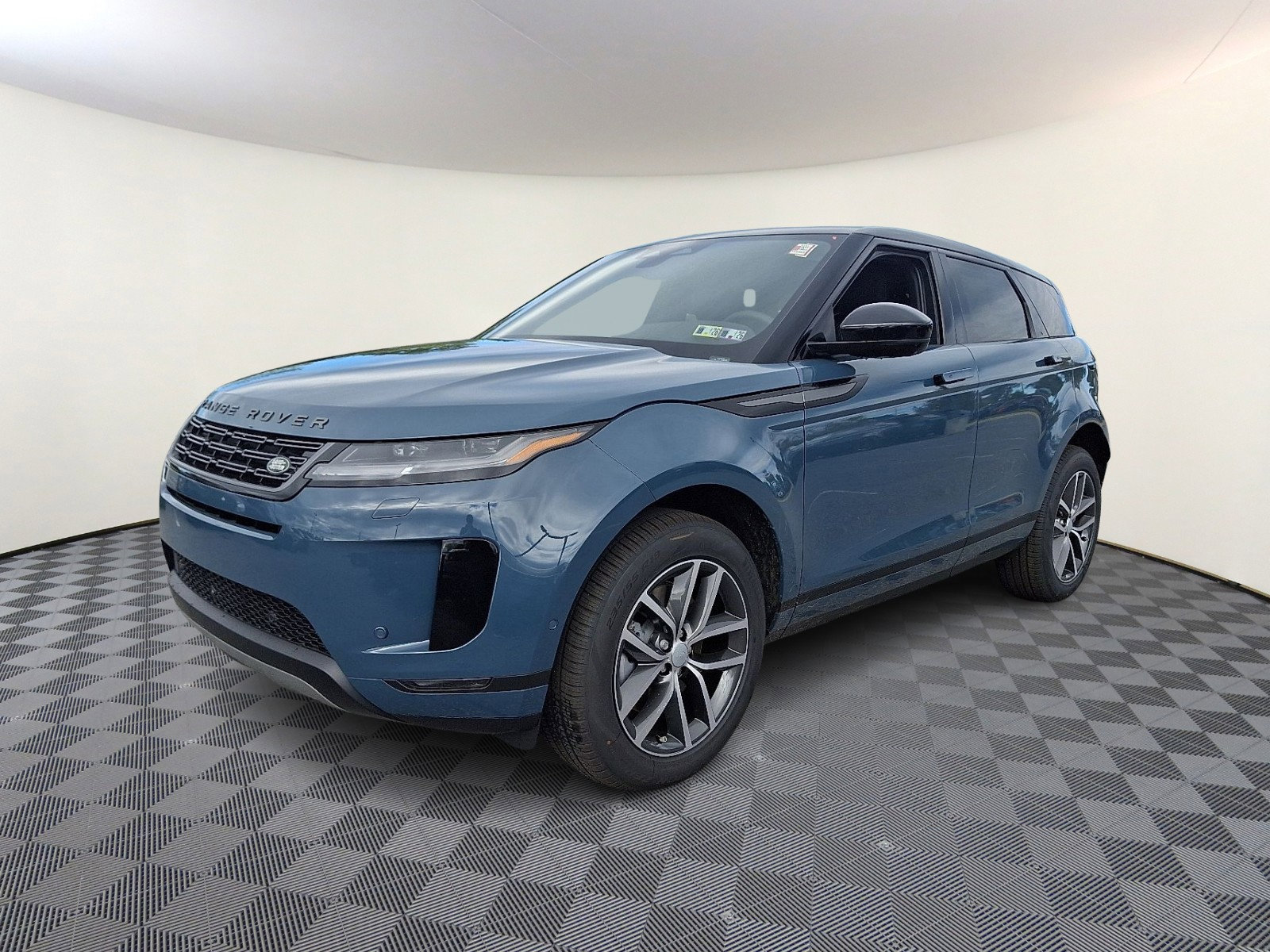 New 2026 Land Rover Range Rover Evoque S video 1