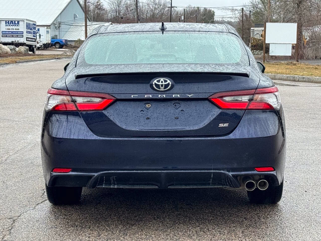 Used 2021 Toyota Camry SE FWD image 4