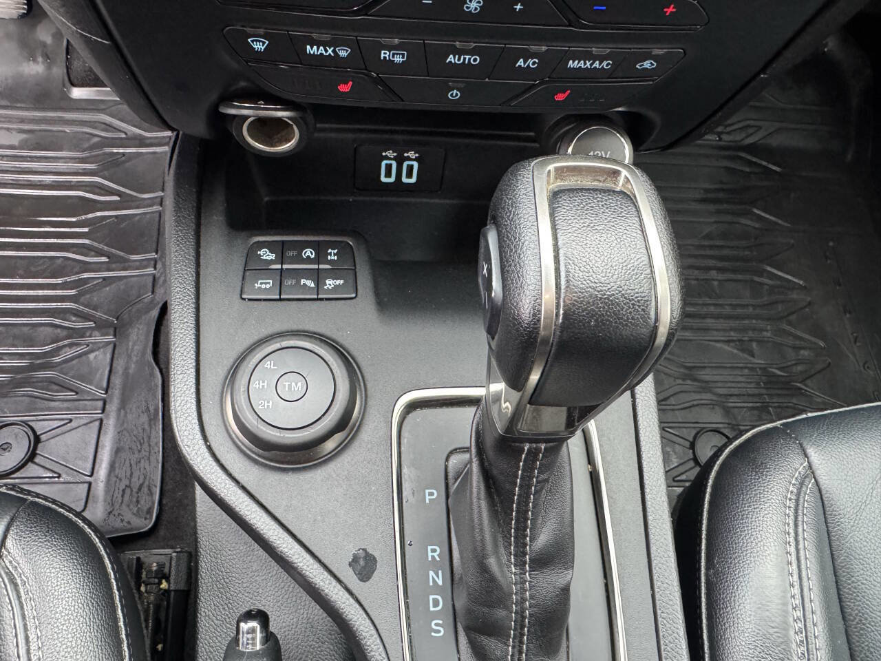 Used 2019 Ford Ranger Lariat w/ Equipment Group 501A Mid image 10