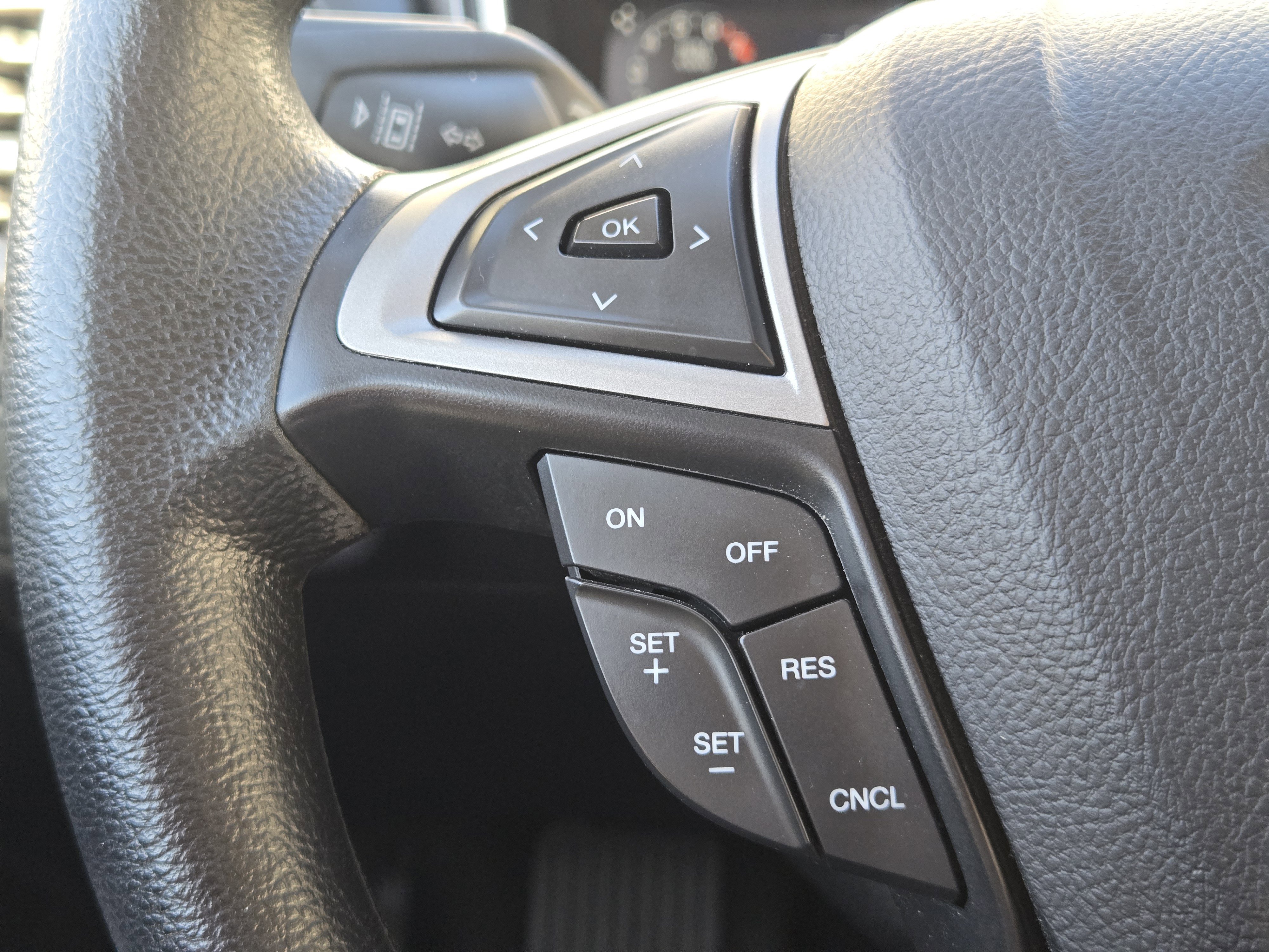 Used 2020 Ford Fusion SE image 30