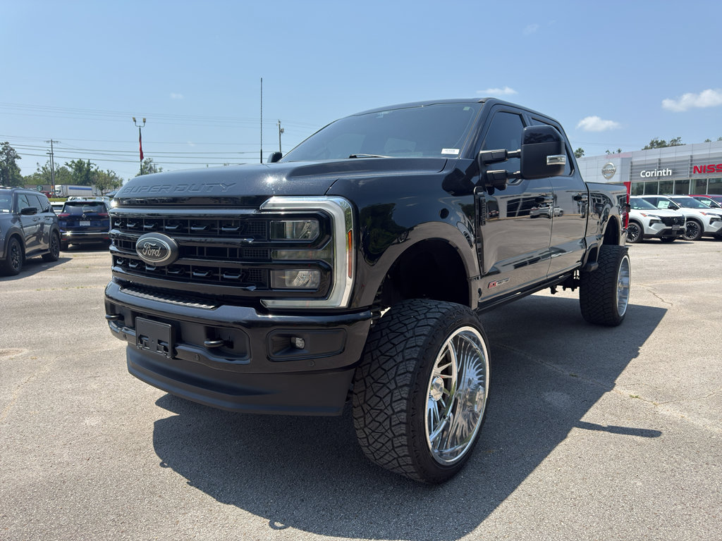 Used 2024 Ford F250 Lariat w/ Lariat Ultimate Package AWD/4WD image 3