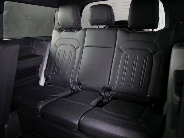 Used 2024 Land Rover Defender 130 X AWD/4WD image 22