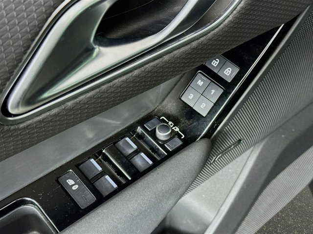 Certified 2023 Land Rover Range Rover Velar R-Dynamic S image 20