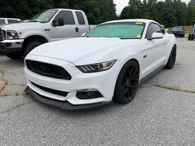 Used 2015 Ford Mustang GT RWD image 4