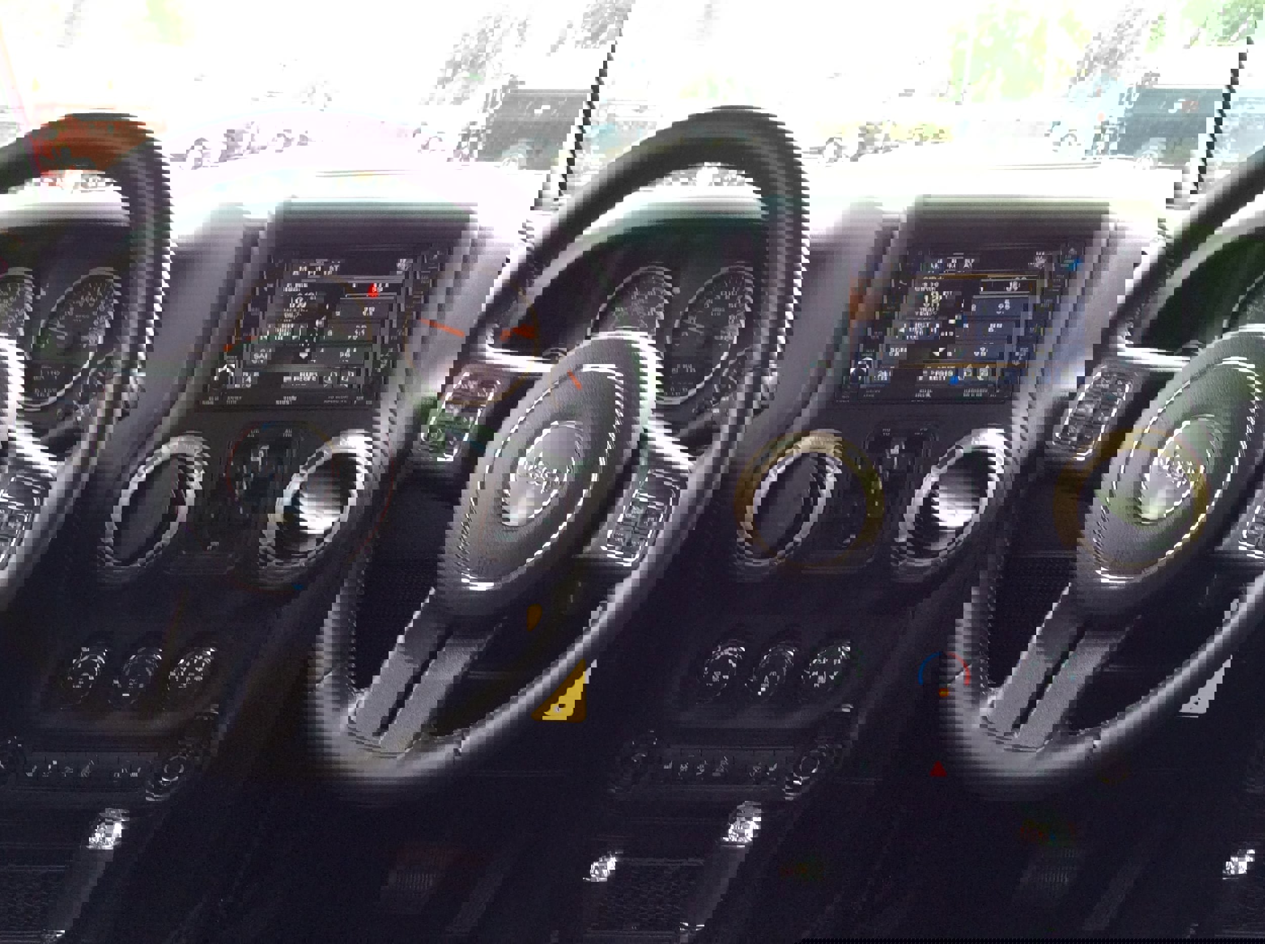 Used 2017 Jeep Wrangler Unlimited Sahara image 8