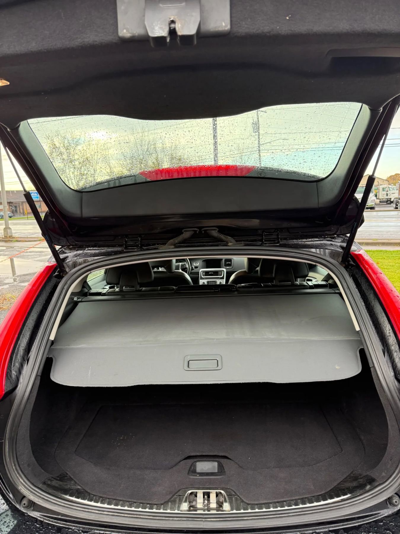 Used 2017 Volvo V60 T5 Premier w/ Convenience Package image 17