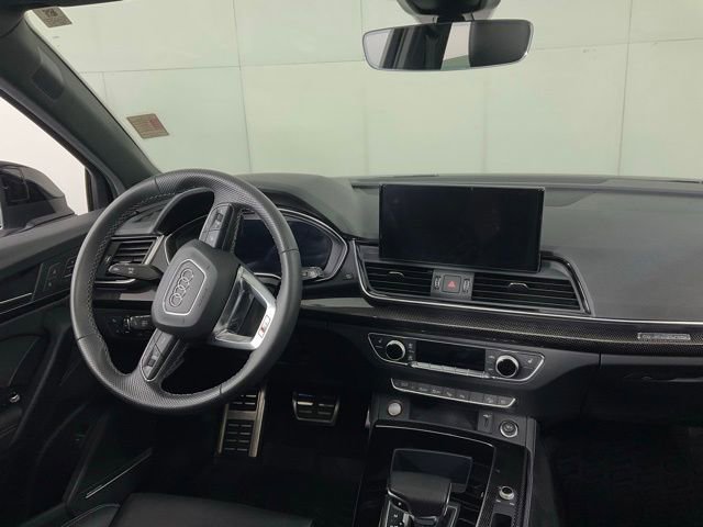 Used 2023 Audi SQ5 Prestige w/ Prestige Package image 31