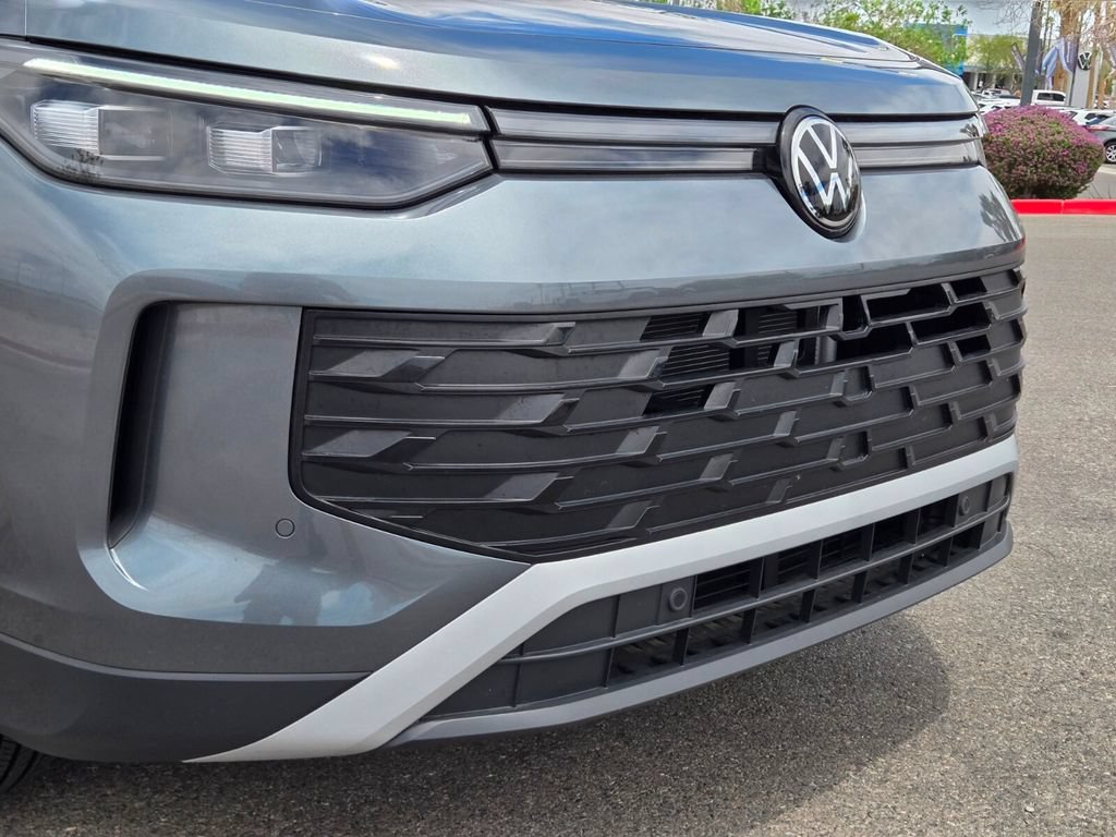 Certified 2025 Volkswagen Tiguan S FWD image 2