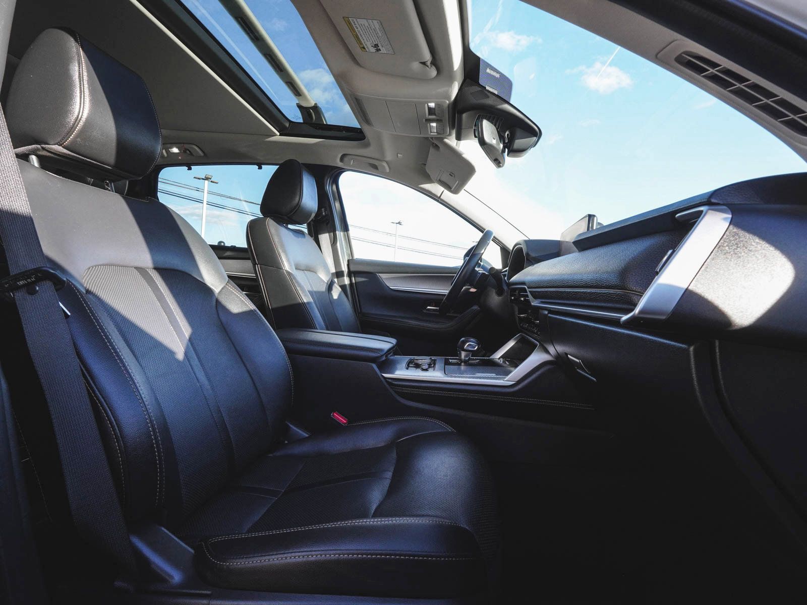 Used 2024 MAZDA CX-90 Plug-In Hybrid w/ Premium Pkg image 39