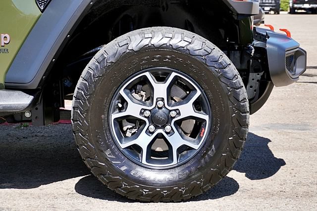 Used 2022 Jeep Wrangler Unlimited Rubicon w/ LED Lighting Group AWD/4WD image 8