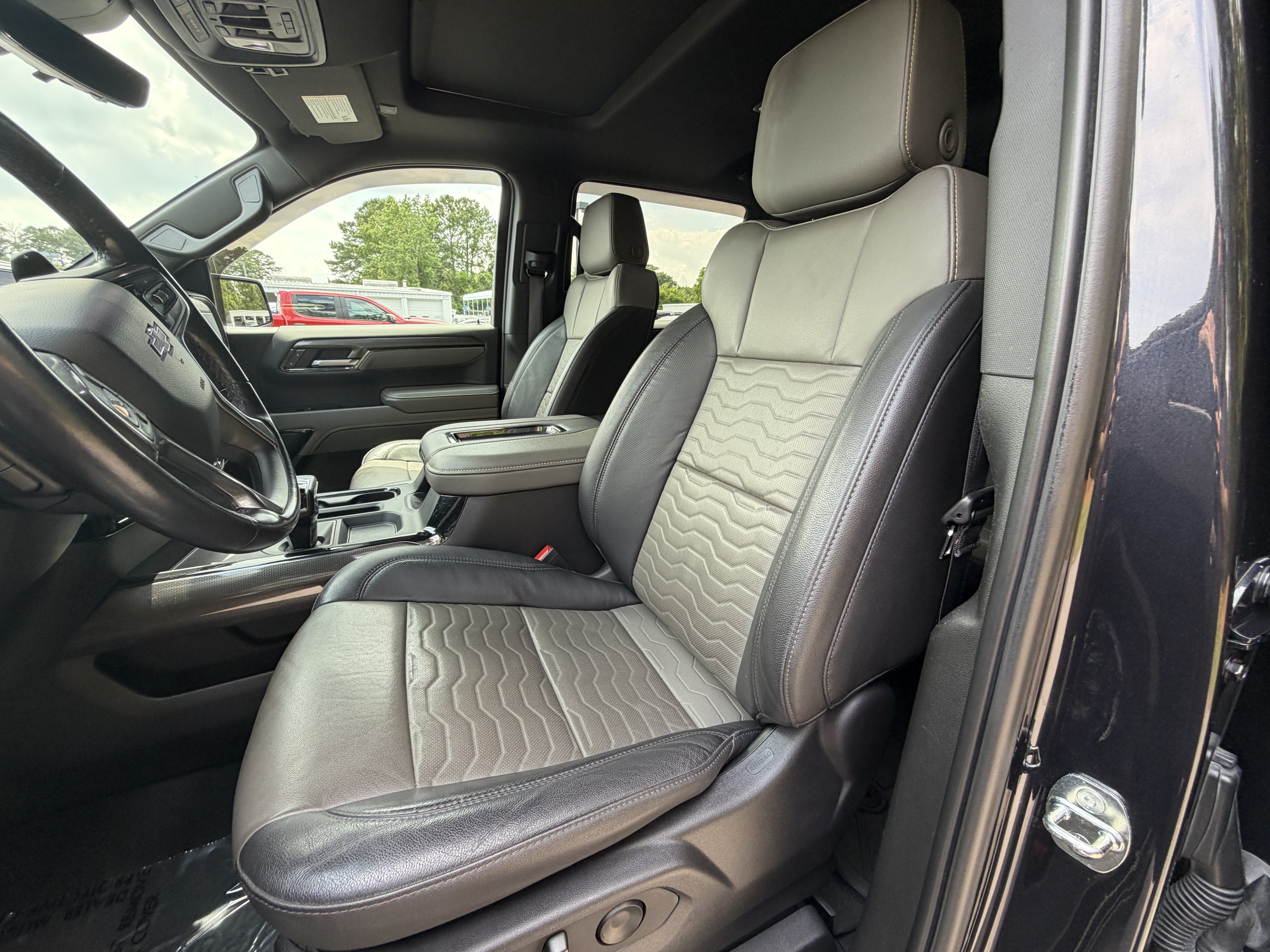 Used 2022 Chevrolet Silverado 1500 ZR2 w/ Technology Package AWD/4WD image 16