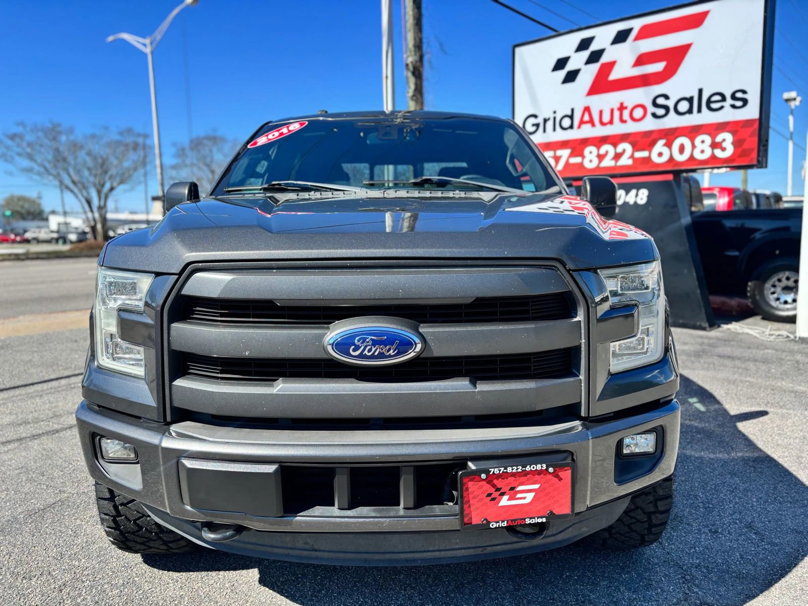 Used 2016 Ford F150 Lariat w/ Equipment Group 502A Luxury AWD/4WD image 9