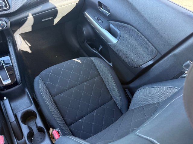Used 2018 Nissan Kicks SV FWD image 23