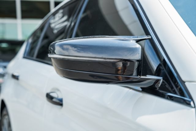 Used 2019 BMW 530i RWD image 11